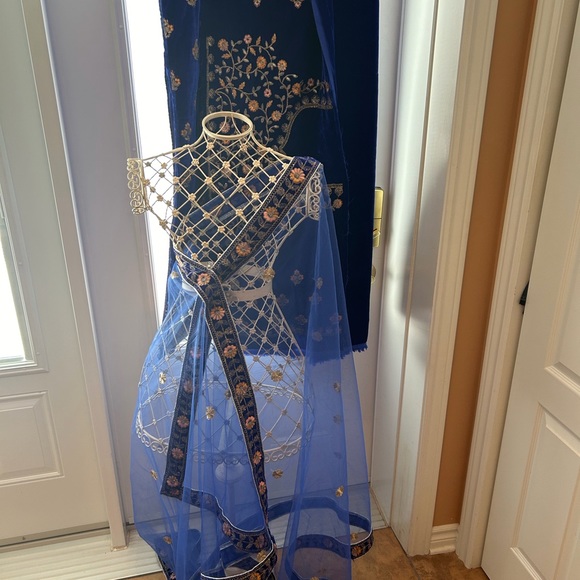 Velvet Blue Lehenga size large (fabrics only ) - Picture 4 of 14